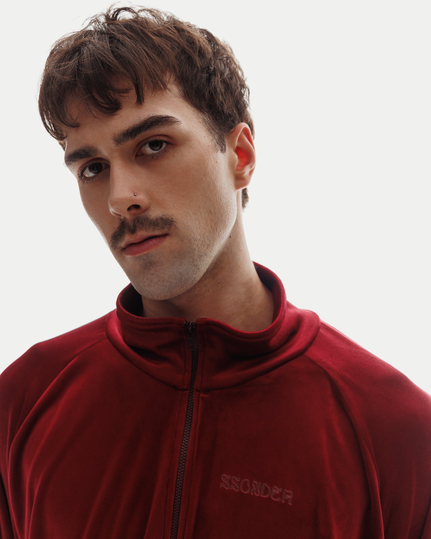VELOUR ZIPPER in Cherry Red