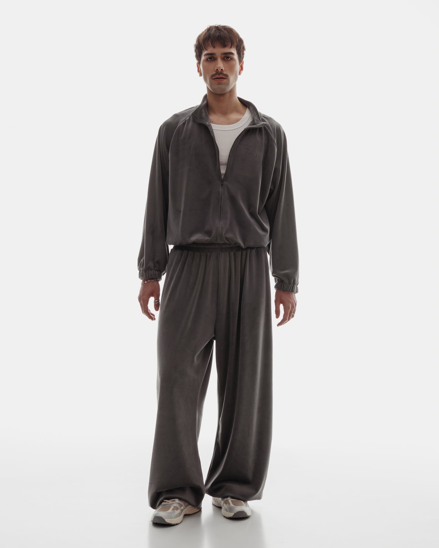 VELOUR JOGGERS in Shark Gray