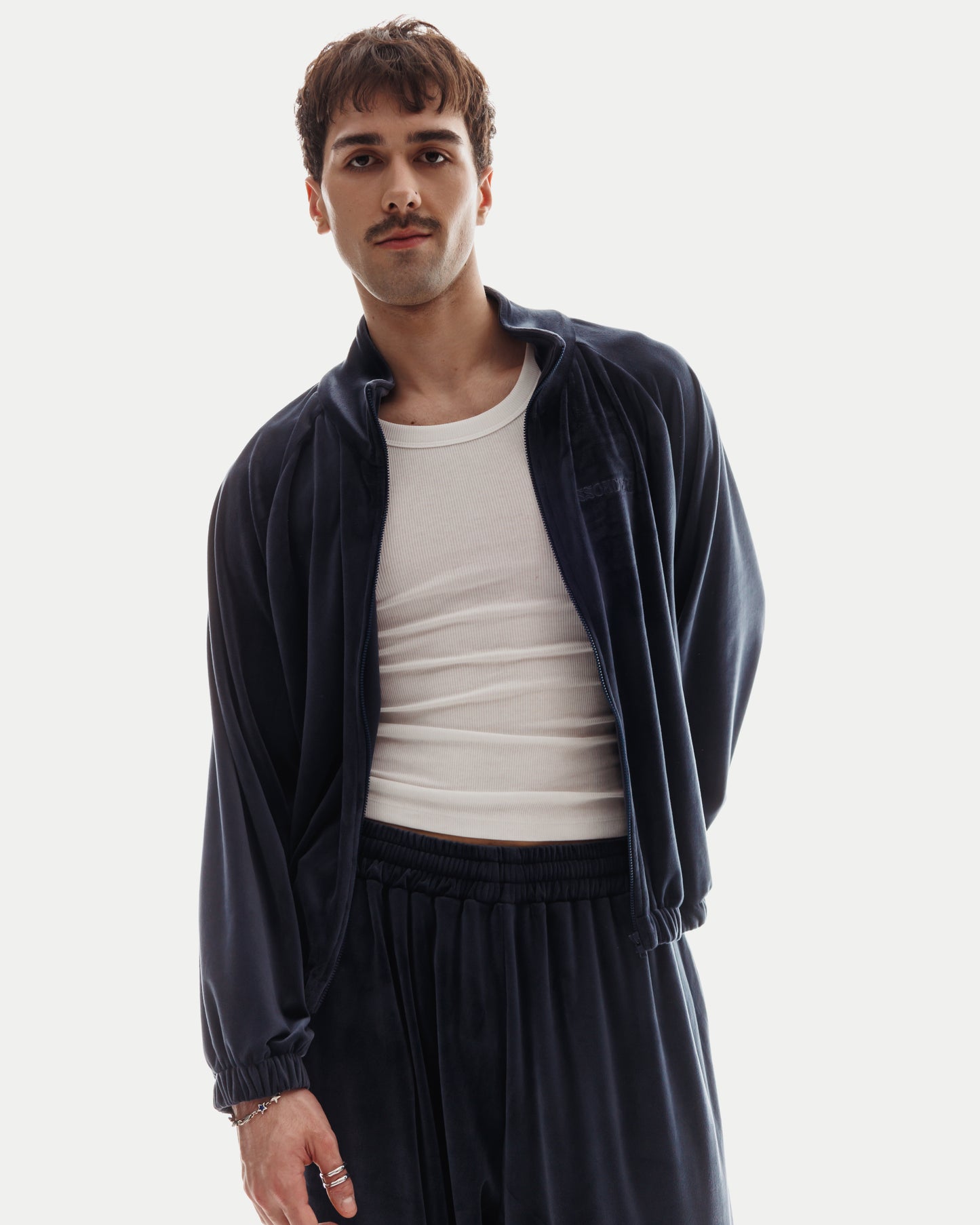 VELOUR ZIPPER in Deep Blue