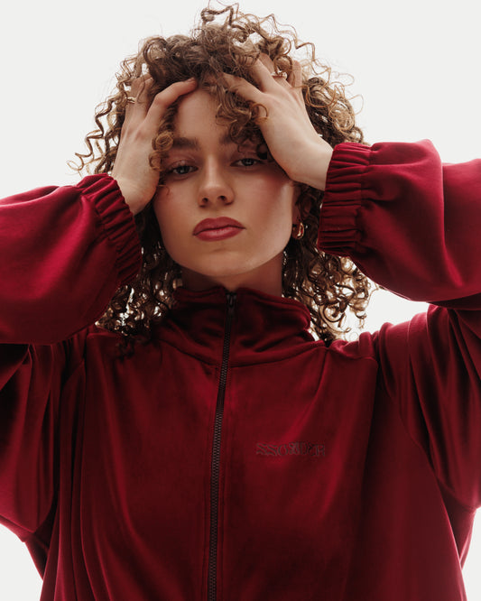 VELOUR ZIPPER in Cherry Red