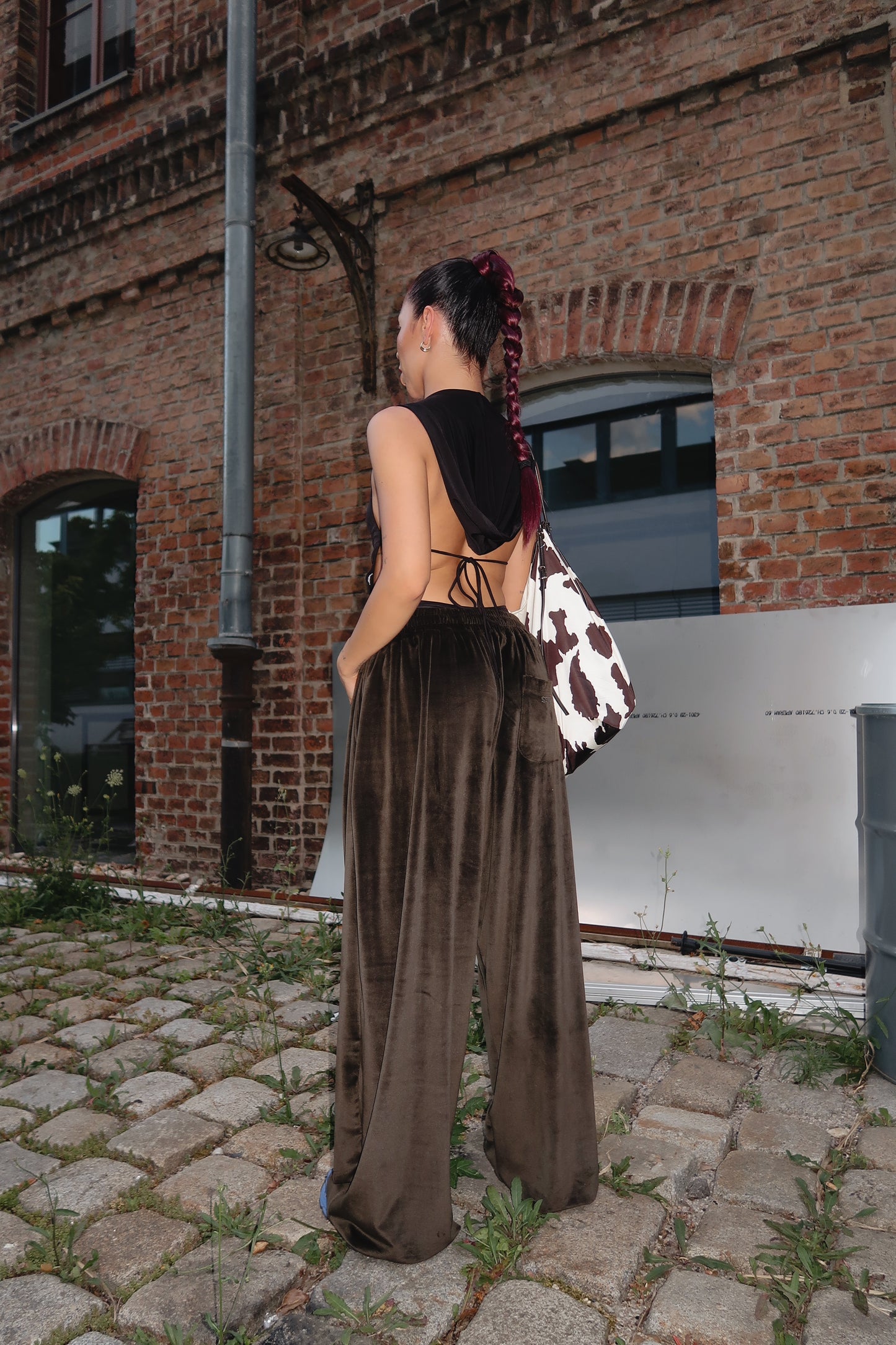 VELOUR JOGGERS in Olive Brown