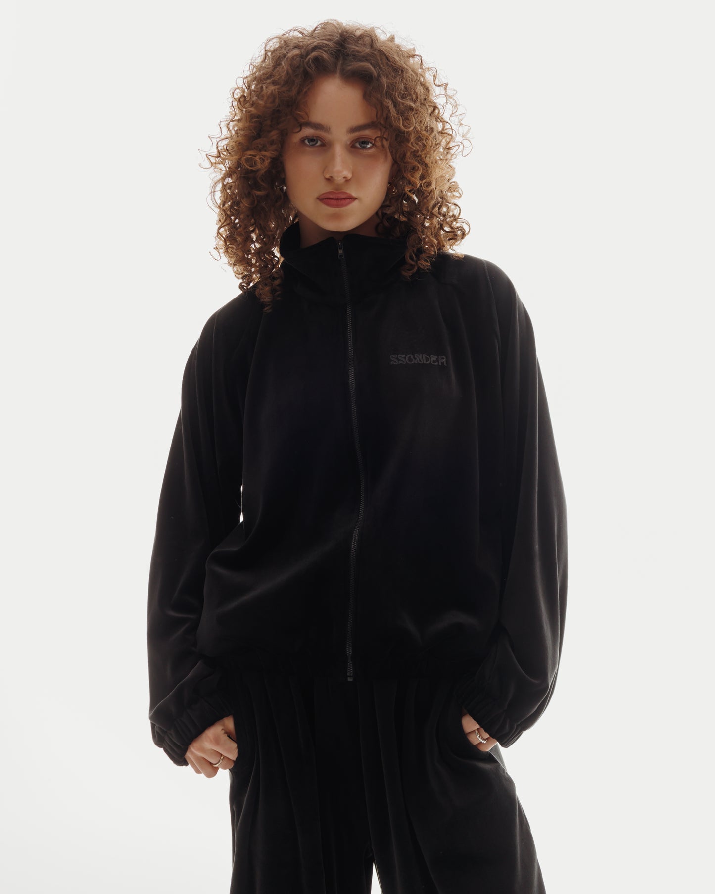 VELOUR ZIPPER in Ink Black