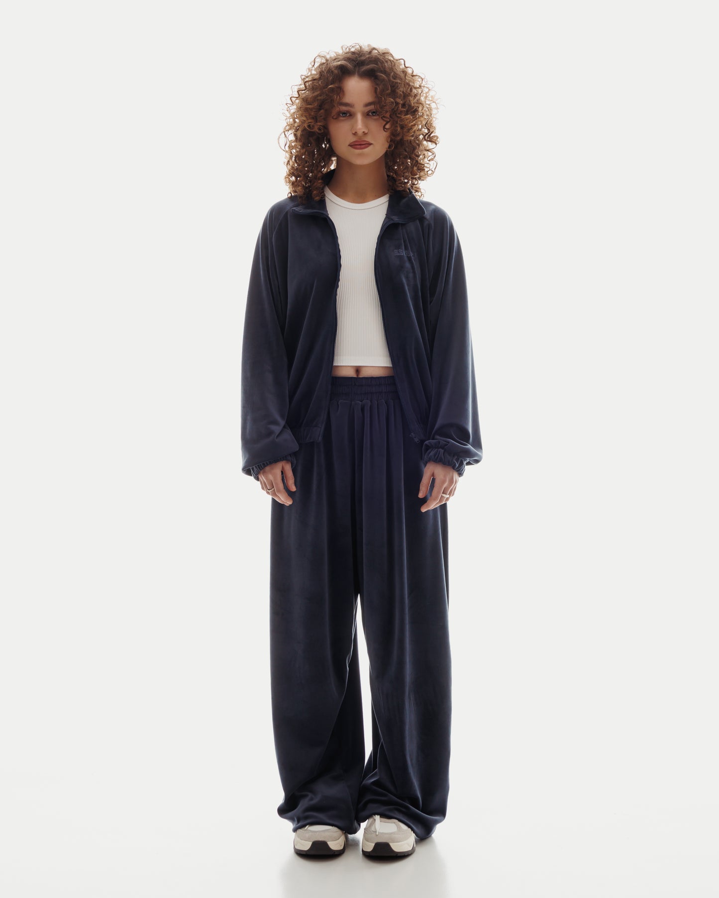 VELOUR JOGGERS in Deep Blue